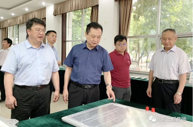 中國(guó)信達(dá)資產(chǎn)管理股份有限公司黨委副書記、總裁張衛(wèi)東一行來(lái)山東三星集團(tuán)參觀調(diào)研