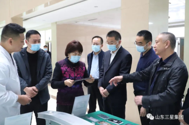 省宏觀經(jīng)濟(jì)研究院黨委書記、院長張中英一行來山東三星集團(tuán)調(diào)研