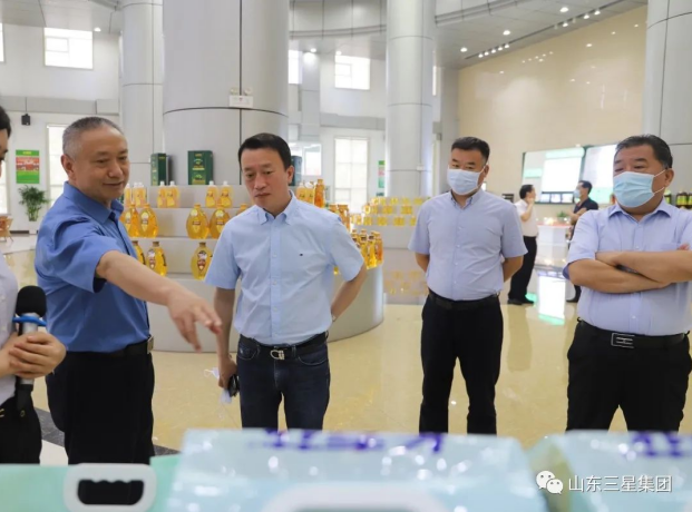 黑龍江省齊齊哈爾市糧食局黨組書記、局長周建宇來山東三星集團參觀調(diào)研